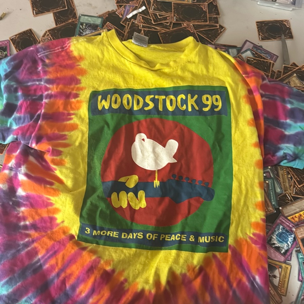 Vintage 1999 Woodstock T-shirt